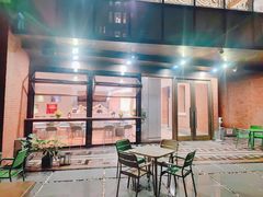 -潮一不贰·法式甜品·生日蛋糕·西式简餐(外滩店)