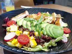 鸡肉牛油果藜麦沙拉（5月上新）-西堤牛排(合肥之心城店)