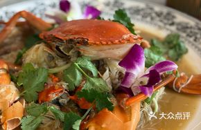 Steamed Crab and Rice Noodles in Broth