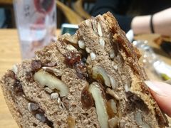 果仁大列巴-Ole 面包房(华润万象城店)