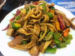 -萨宁音登锡伯风味餐厅(一楼店)