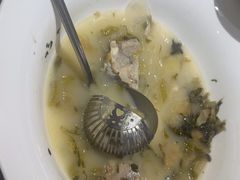 -严记小天府酸菜鱼(西四路店)