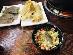 -陆记牛庄·碳锅龙虾烧烤(爱上花园店)