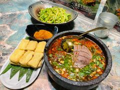 牛肉饵丝-浩海火燒雲傣家菜(静安芮欧店)