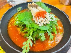 土豆排骨火锅-喇喇排骨火锅·传统韩式脊骨汤(望京西园总店)