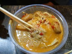 -花儿姐与战哥的美食档