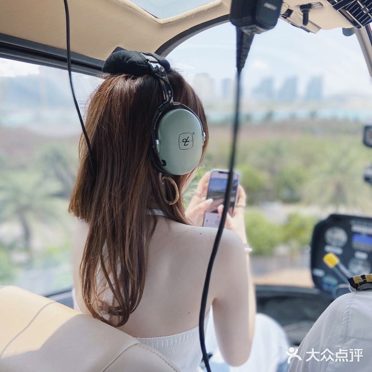 🚁 三亚旅行·直升机初体验 当飞行员俯瞰全三亚