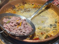 -洱火云南酸菜牛肉火锅(石景山当代商城店)