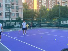 -快网网球俱乐部(长宁区金桥花园球场)