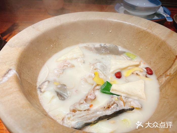 滇香肴·云南菜蒸汽石锅鱼(云南北路店)图片