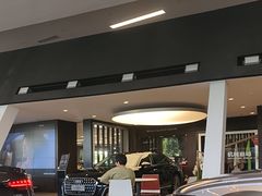 -上海永达奥诚奥迪4S店(申江路店)