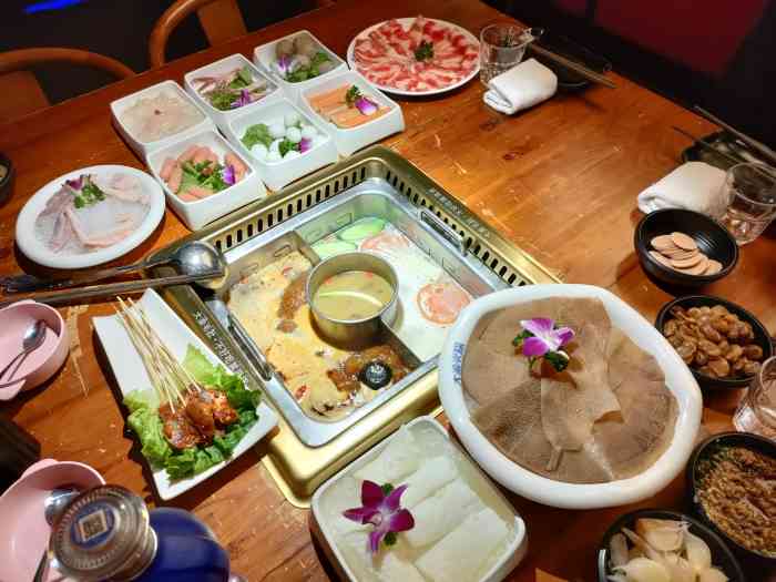 大渝火锅(溧阳上河城店)-"服务态度,还不错,速度都挺快的.门店菜.