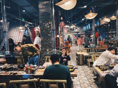 大堂-破瓦寒窑·地摊烤羊排