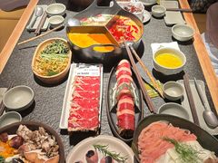 -三出山火锅(南京万象天地店)