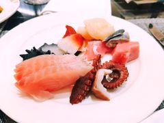 -云端西餐厅(南宁龙光那莲豪华精选酒店)