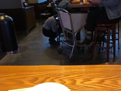 大堂-星巴克(天津滨海国际机场1店)