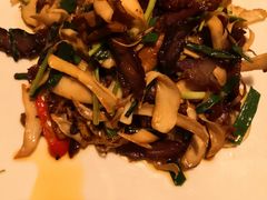 菌子炒牛干巴-山茶云南菜(中关村店)