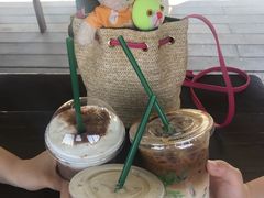 -Chom Cafe and Restaurant