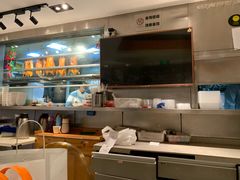 -新大咀港式茶餐厅(宝山万达店)