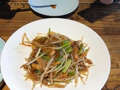 -湖畔鲁菜·二十年老字号餐厅(大明湖店)