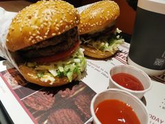 -The Habit Burger Grill 哈比特汉堡(复兴soho店)
