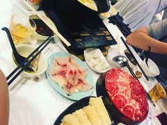 -鲜入围煮花胶鸡海鲜火锅