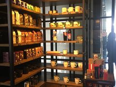 面包甜点陈列柜-星巴克(北京中化大厦店)