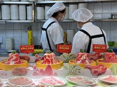 -四囍码头海鲜烧烤自助火锅(外滩南京东路悦荟广场店)