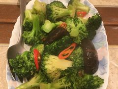 -顶上鱼翅燕窝专卖店