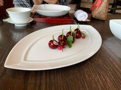 樱桃鹅肝-广州柏悦酒店·悦景轩·粤菜餐厅