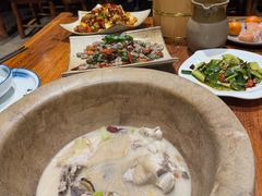 -滇香肴·云南菜蒸汽石锅鱼(云南北路店)