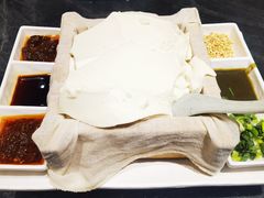 一块豆腐-95号酱骨·一块豆腐(展春园西路店)