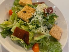 经典凯撒沙拉配香脆火腿-WOLFGANG PUCK KITCHEN & BAR(迪士尼小镇店)