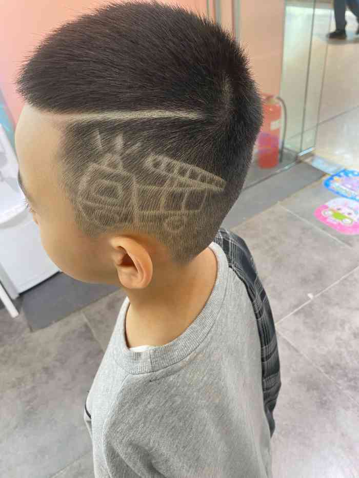 河马叔叔儿童理发美发嘉里汇店