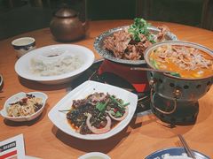 -娜仁图雅蒙古美食村(33小镇店)