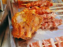 -哈尔滨小酒馆·鲜肉现穿自助烧烤(康新花园店)