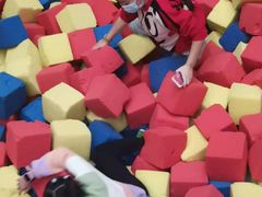 -爱蹦iBOON蹦床运动馆(江汉店)