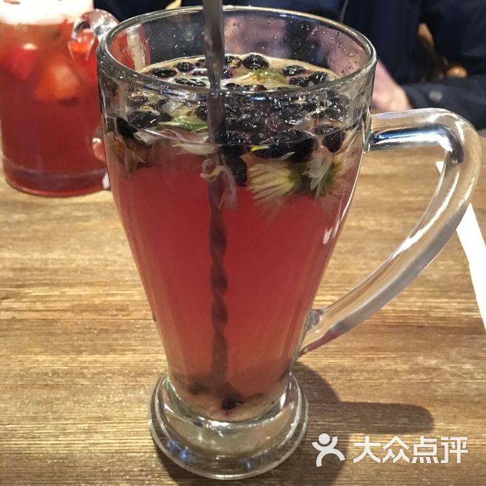 gaga鲜语(中心书城店)杭菊黑枸杞图片 - 第1张