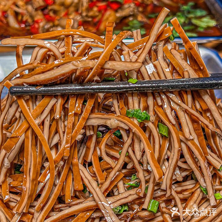 成都坠辣坠正宗的自贡菜‼️鱼蛋拌面真的绝