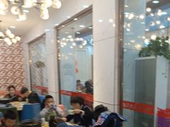 -休记光头香辣蟹干锅(绵竹店)