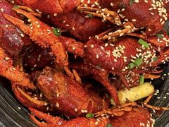 -肥肥虾庄·金牌油焖大虾(汉口城市广场店)