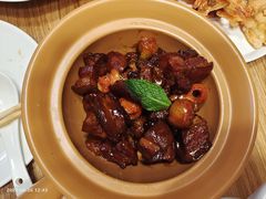 -山楂树融合菜餐厅