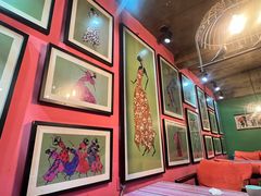 -香巴拉云南餐厅(华莱坞店)