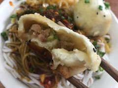 -老字号眼镜子煎包汤包店