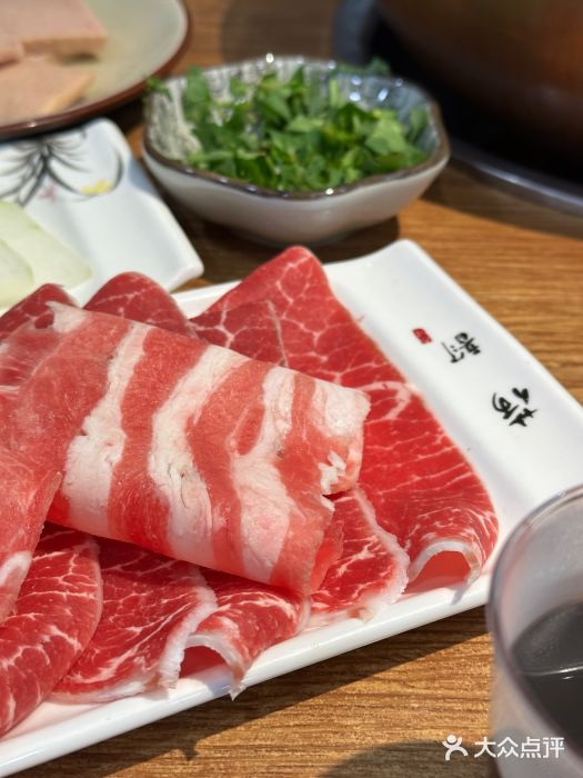 周嵘铜火锅图片