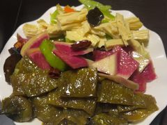 -聚首堂·特色小吃·肘子(什刹海德胜门店)