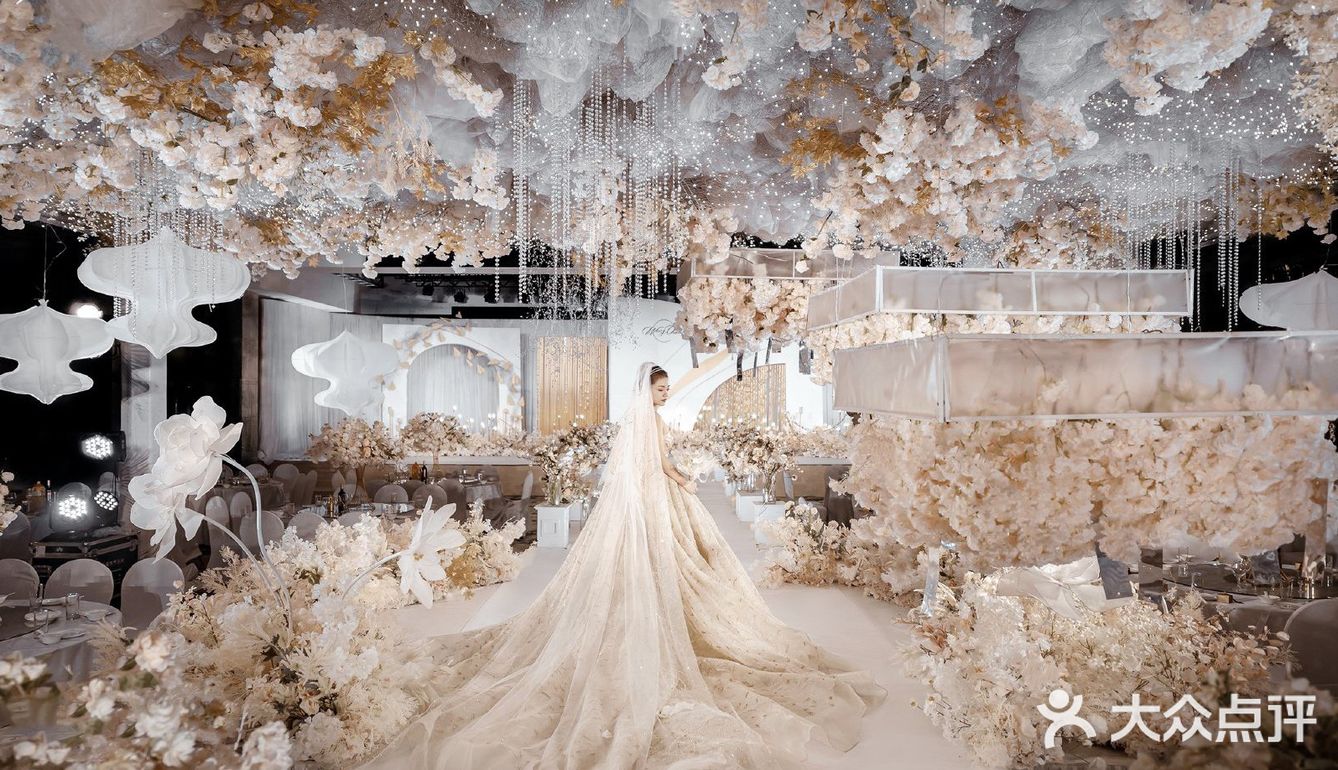 月下俏佳人[亲亲]美呆的月剪影有没有？！