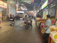 -曼阁市场水果批发市场