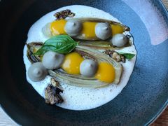 慢煮玉兰菜&nbsp;菌菇，苹果和核桃，榛子-翡翠36餐厅(浦东香格里拉店)