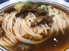 -霸蛮湖南菜·牛肉粉(荣京西街店)